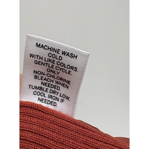 Dressbarn Women’s 1X Quilted Vest Rust Red Pockets Zip Front Sleeveless - Picture 5 of 5